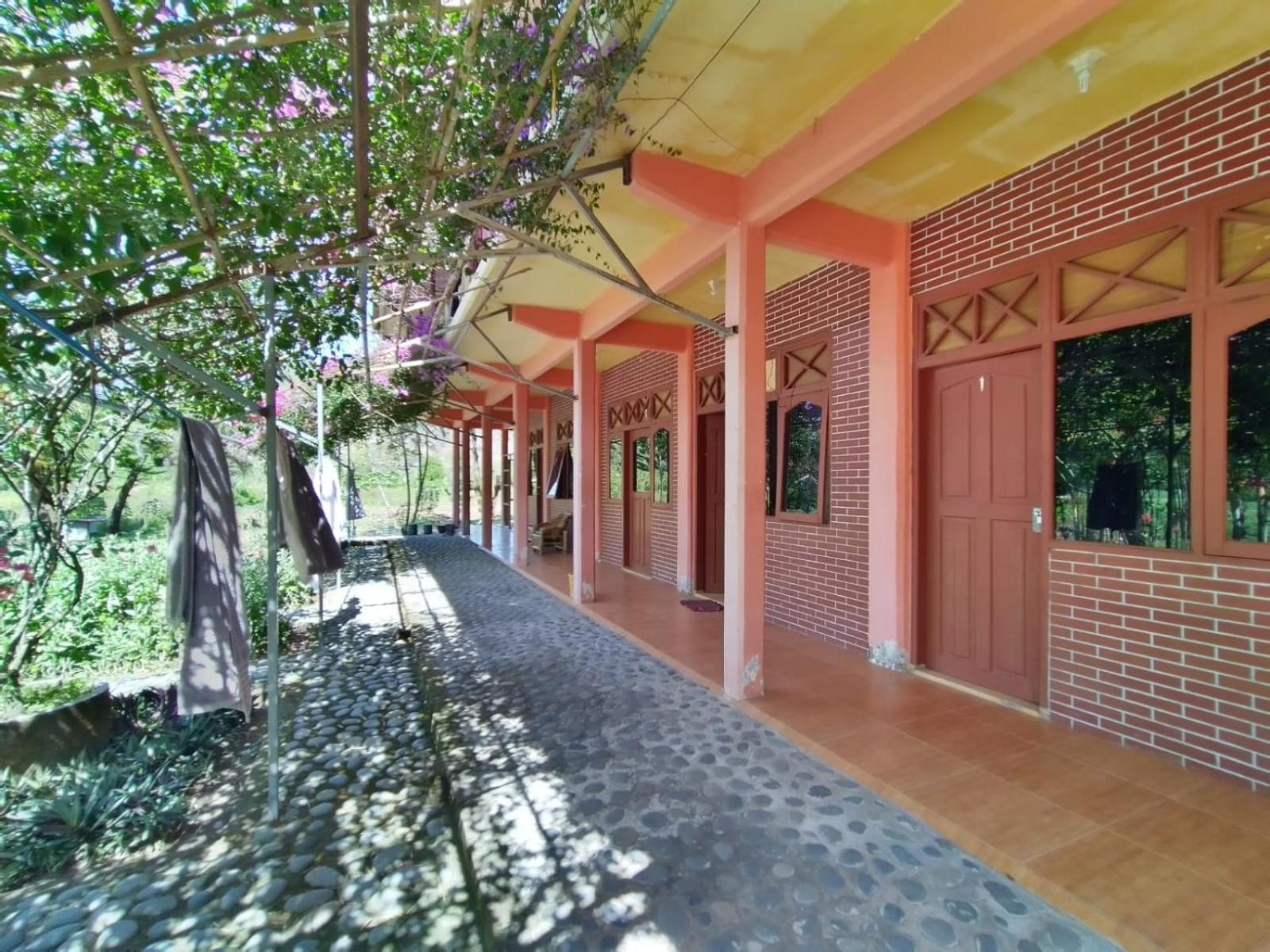 Supersuck Hotel Maluk Εξωτερικό φωτογραφία